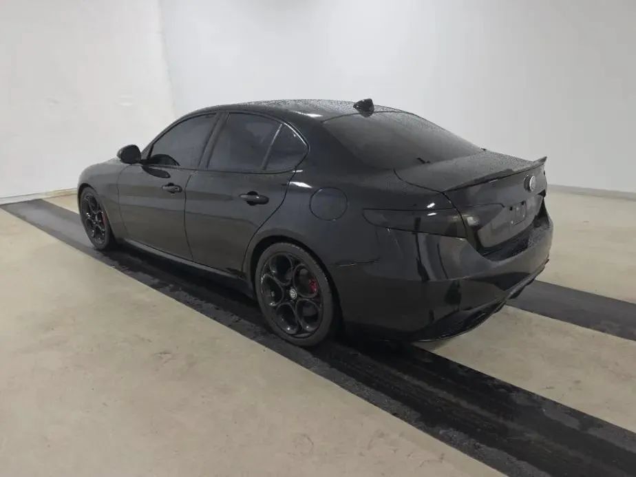 Used 2021 Alfa Romeo Giulia Ti Sport RWD image 6