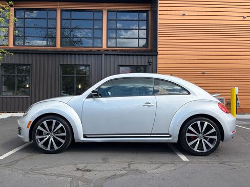 Used 2012 Volkswagen Beetle 2.0T FWD image 2
