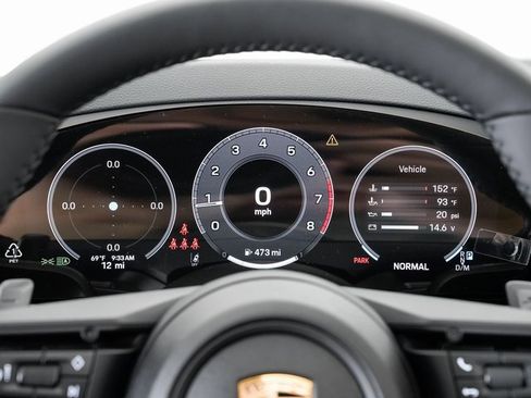 New 2025 Porsche Cayenne image 17