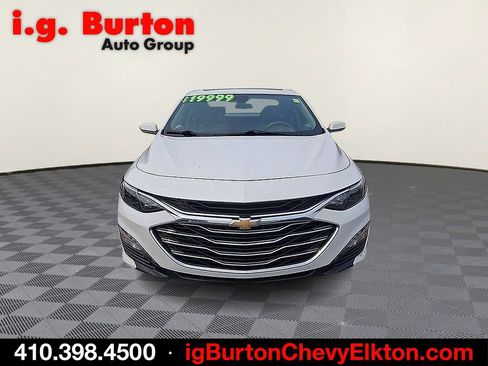 Used 2023 Chevrolet Malibu LT FWD image 2