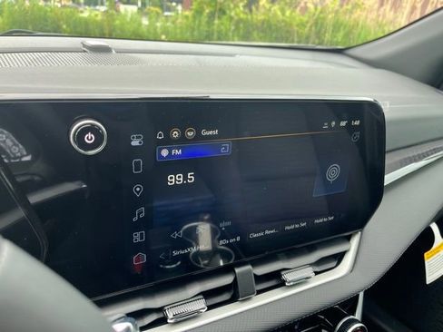 New 2026 Chevrolet Equinox LT w/ Safety and Technology Package image 17