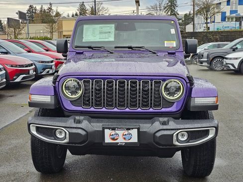New 2026 Jeep Gladiator Sahara image 1