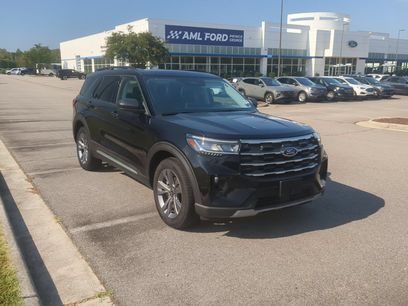 Used 2025 Ford Explorer Active w/ Active Comfort Package