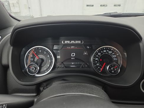 Used 2025 RAM 1500 Big Horn AWD/4WD image 13