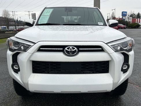 Certified 2024 Toyota 4Runner SR5 image 2