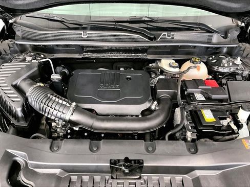Used 2024 Chevrolet Blazer LT FWD image 11