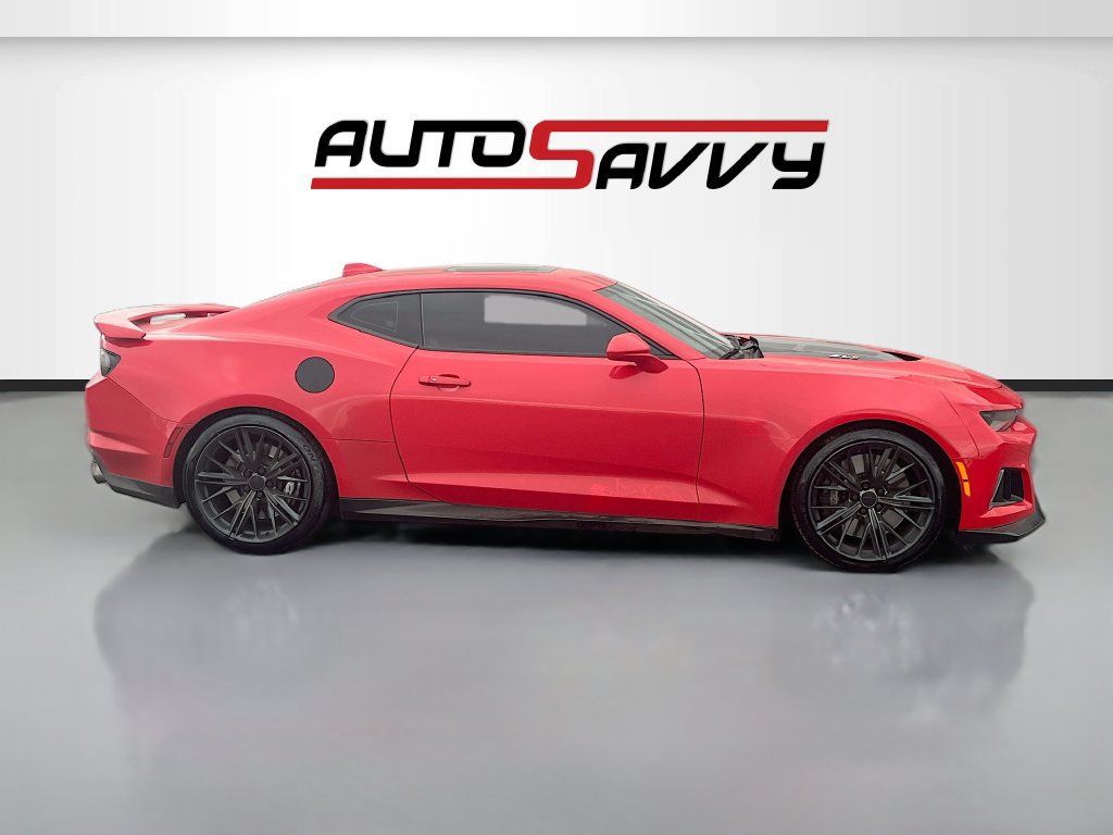 Used 2021 Chevrolet Camaro ZL1 RWD image 8