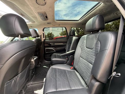 Used 2022 Kia Telluride SX w/ SX Prestige Package AWD/4WD image 15