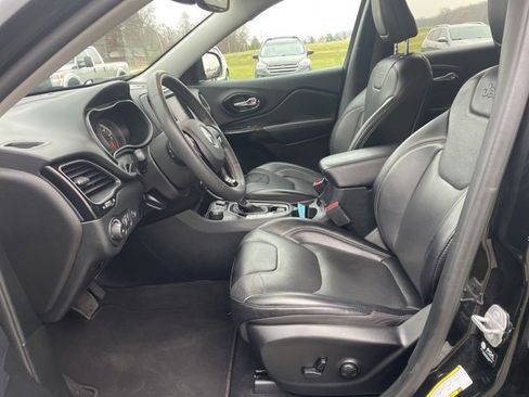 Used 2023 Jeep Cherokee Altitude Lux image 8