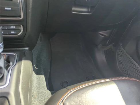 Used 2023 Jeep Gladiator Mojave w/ LED Lighting Group AWD/4WD image 19