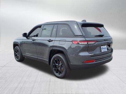 New 2025 Jeep Grand Cherokee 4WD image 6