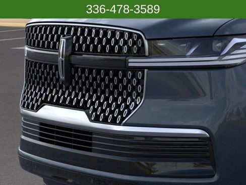 New 2026 Lincoln Navigator L Reserve image 17