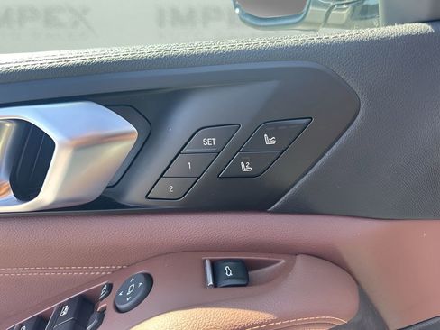 Used 2022 BMW X5 xDrive45e w/ Luxury Seating Package image 11