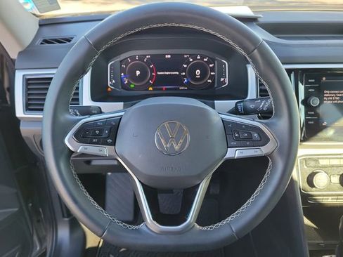 Used 2022 Volkswagen Atlas SE image 25