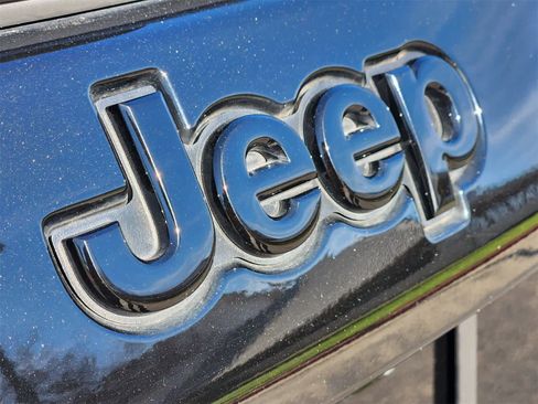 Used 2019 Jeep Compass Altitude image 11