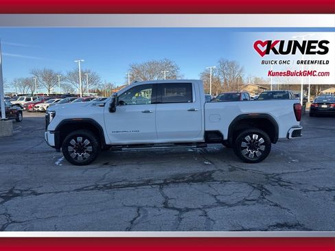 Used 2024 GMC Sierra 2500 Denali image 10