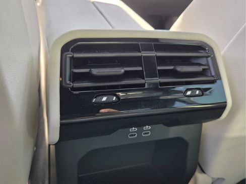Used 2025 BMW i5 eDrive40i w/ M Sport Package RWD image 15
