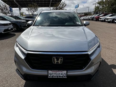Used 2023 Honda CR-V EX image 3