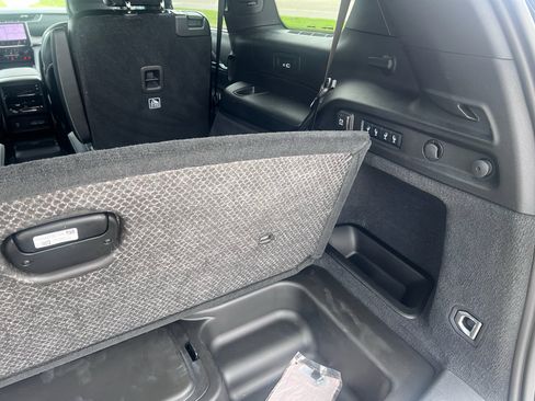 Certified 2025 Jeep Grand Cherokee L Overland w/ Advanced Protech Group III AWD/4WD image 30