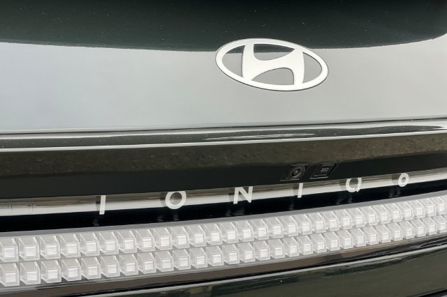Used 2023 Hyundai Ioniq 6 SEL RWD image 35