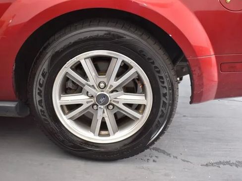 Used 2005 Ford Mustang Premium RWD image 28