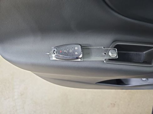 Certified 2024 Chevrolet Equinox LT image 40