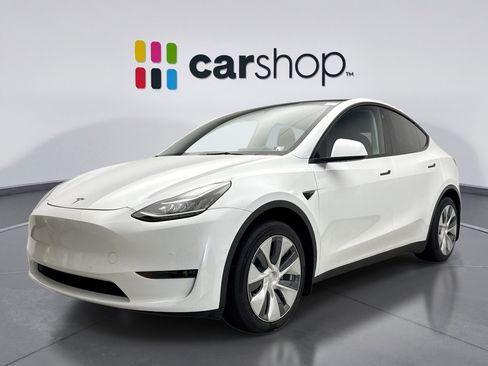 Used 2022 Tesla Model Y Long Range image 1