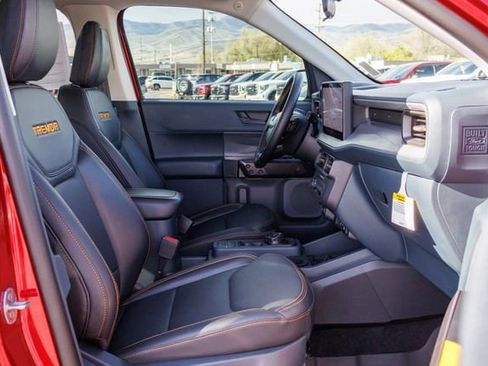 Used 2025 Ford Maverick Tremor AWD/4WD image 7