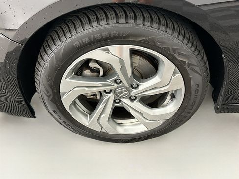 Used 2019 Honda Accord EX-L image 11