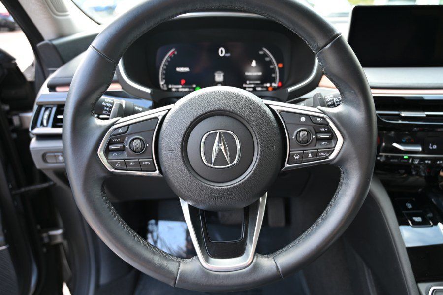 Used 2022 Acura MDX SH-AWD image 25