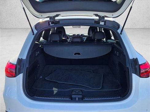 Used 2024 Mercedes-Benz GLC 300 image 6