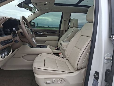 Used 2022 GMC Yukon Denali AWD/4WD image 14