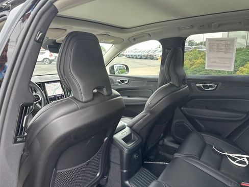 Used 2025 Volvo XC60 T8 Ultra w/ Protection Package Premier AWD/4WD image 27