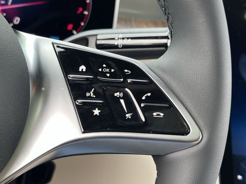 New 2026 Mercedes-Benz GLC 300 4MATIC image 30