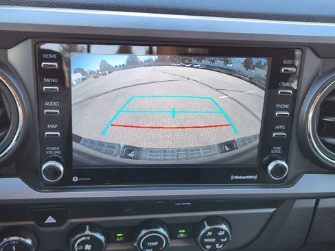 Used 2020 Toyota Tacoma TRD Off-Road w/ Technology Package image 14