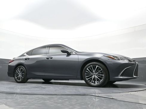 Used 2024 Lexus ES 350 w/ Premium Package image 21