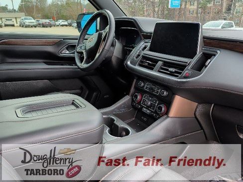 Certified 2024 Chevrolet Suburban High Country w/ Advanced Technology Package AWD/4WD image 8