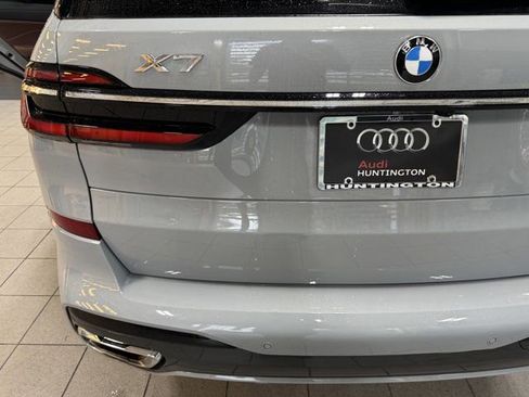 Used 2025 BMW X7 xDrive40i w/ M Sport Package AWD/4WD image 40