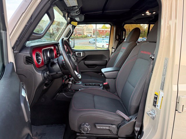 Used 2022 Jeep Wrangler Unlimited Rubicon w/ Cold Weather Group AWD/4WD image 13