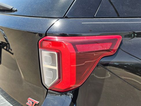 Used 2022 Ford Explorer ST w/ Equipment Group 401A AWD/4WD image 13