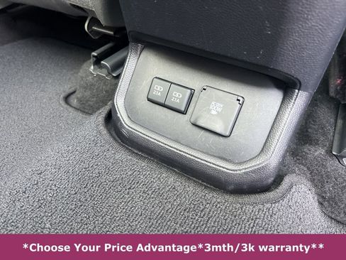 Used 2020 Toyota Highlander Platinum image 25