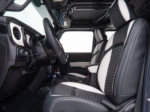 Used 2025 Jeep Gladiator Sport image 41