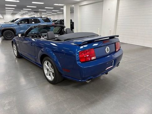 Used 2009 Ford Mustang GT RWD image 30