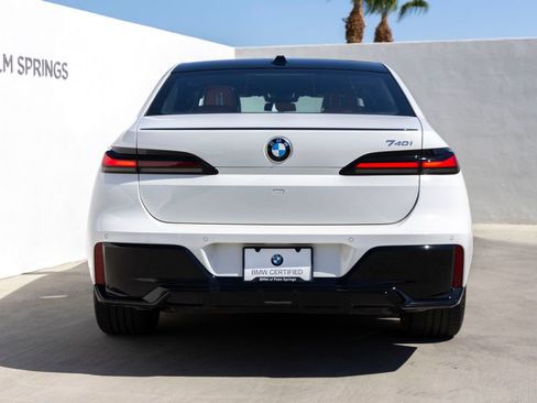 Used 2023 BMW 740i RWD image 7