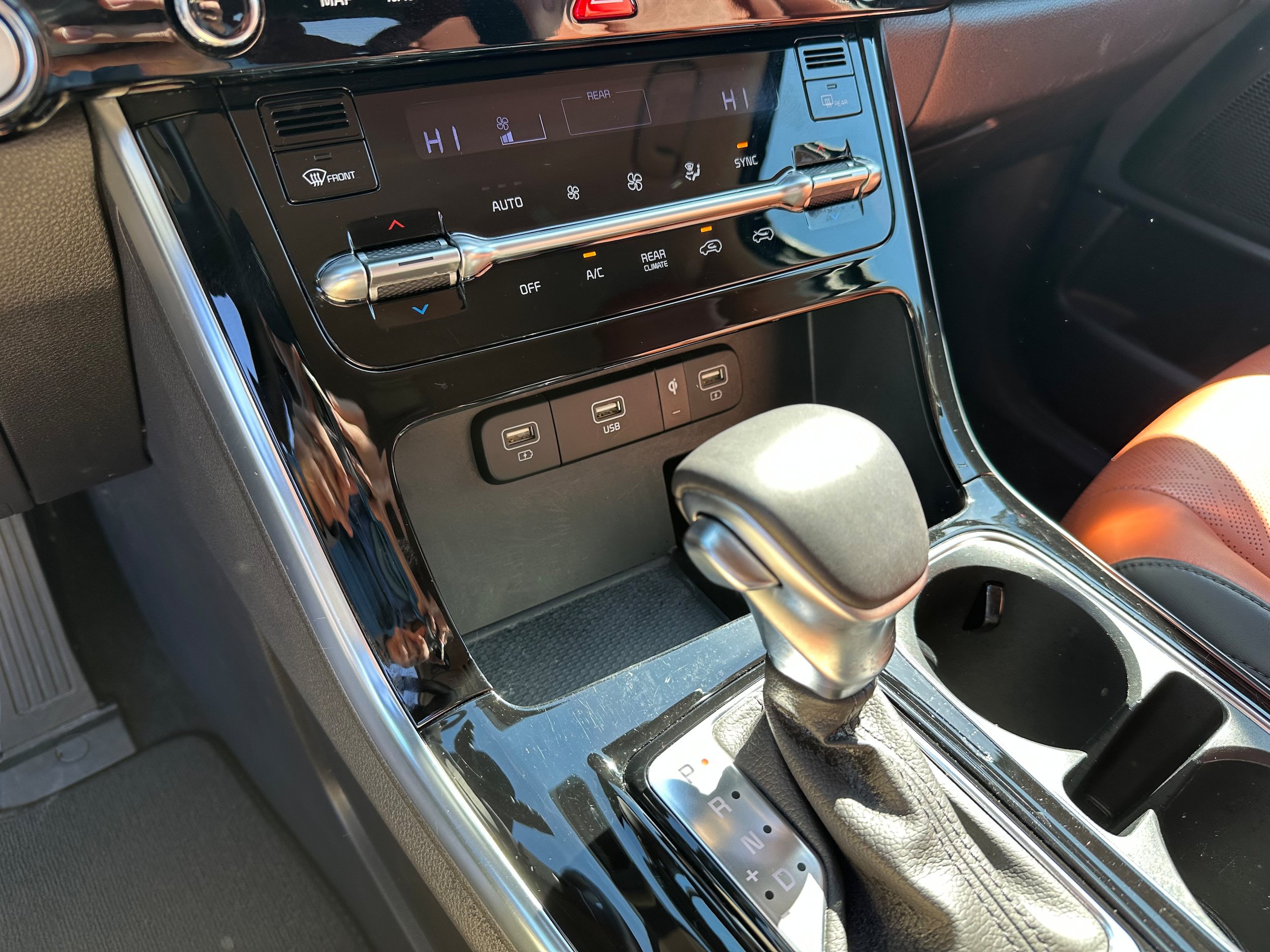 Used 2024 Kia Carnival SX FWD image 32
