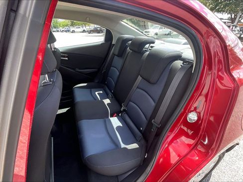 Used 2017 Toyota Yaris iA FWD image 29