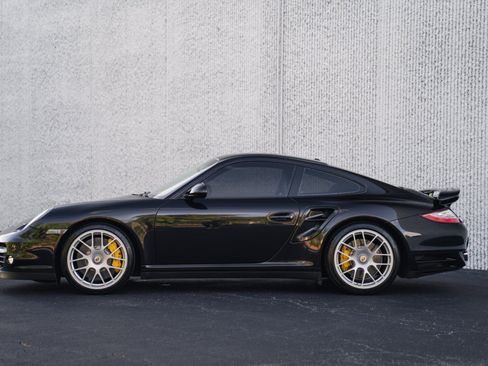 Used 2012 Porsche 911 4 Coupe AWD/4WD image 3