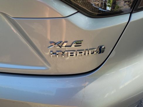 Used 2023 Toyota Corolla XLE FWD image 15