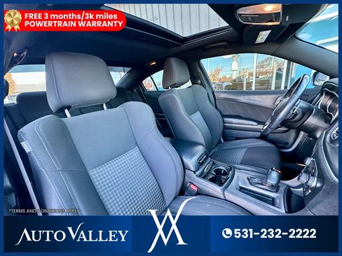 Used 2018 Dodge Charger R/T w/ Navigation & Travel Group image 19