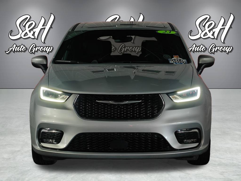 Used 2023 Chrysler Pacifica Touring FWD image 18